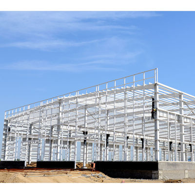 Q355 ورشة عمل الهيكل الفولاذي الملحومة للقسم H مع أنبوب الصرف UPVC