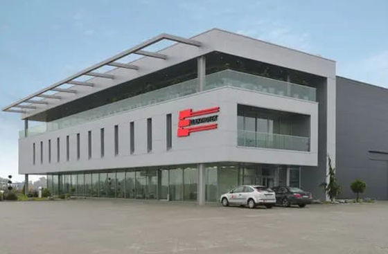 مبنى مكاتب تجاري جاهز ، إطار بوابة فولاذي خفيف الوزن Q355B